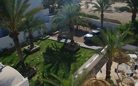 Caribbean World Hotel  4*